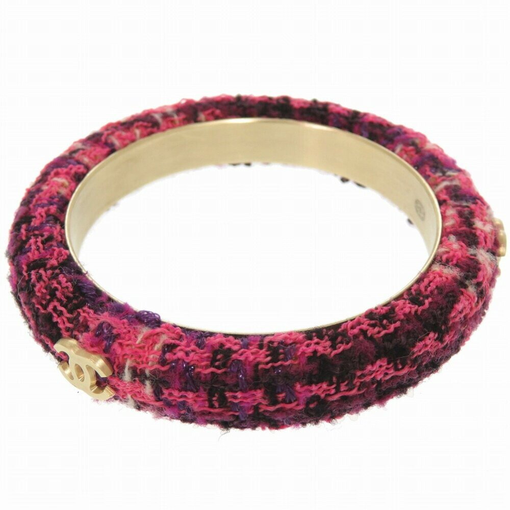CHANEL Authentic Pink Logo Bracelet - Picture 5 of 7